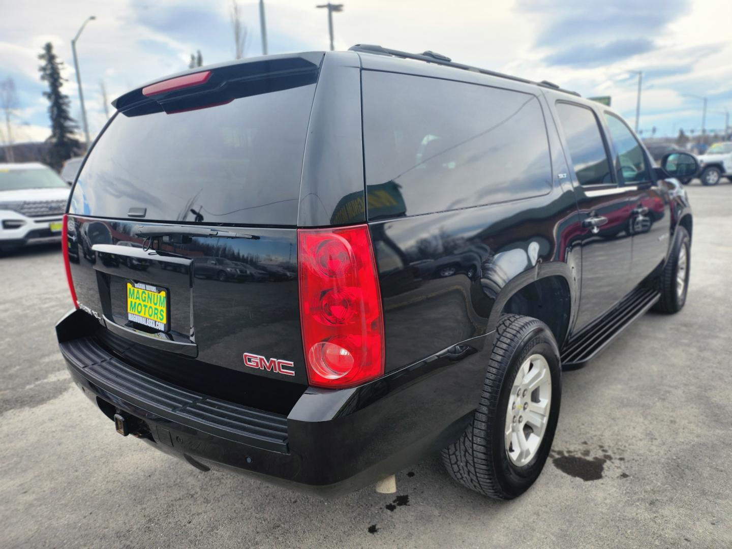 2014 BLACK /BLACK GMC YUKON XL SLT (1GKS2KE72ER) with an 5.3L engine, Automatic transmission, located at 1960 Industrial Drive, Wasilla, 99654, (907) 274-2277, 61.573475, -149.400146 - Photo#5